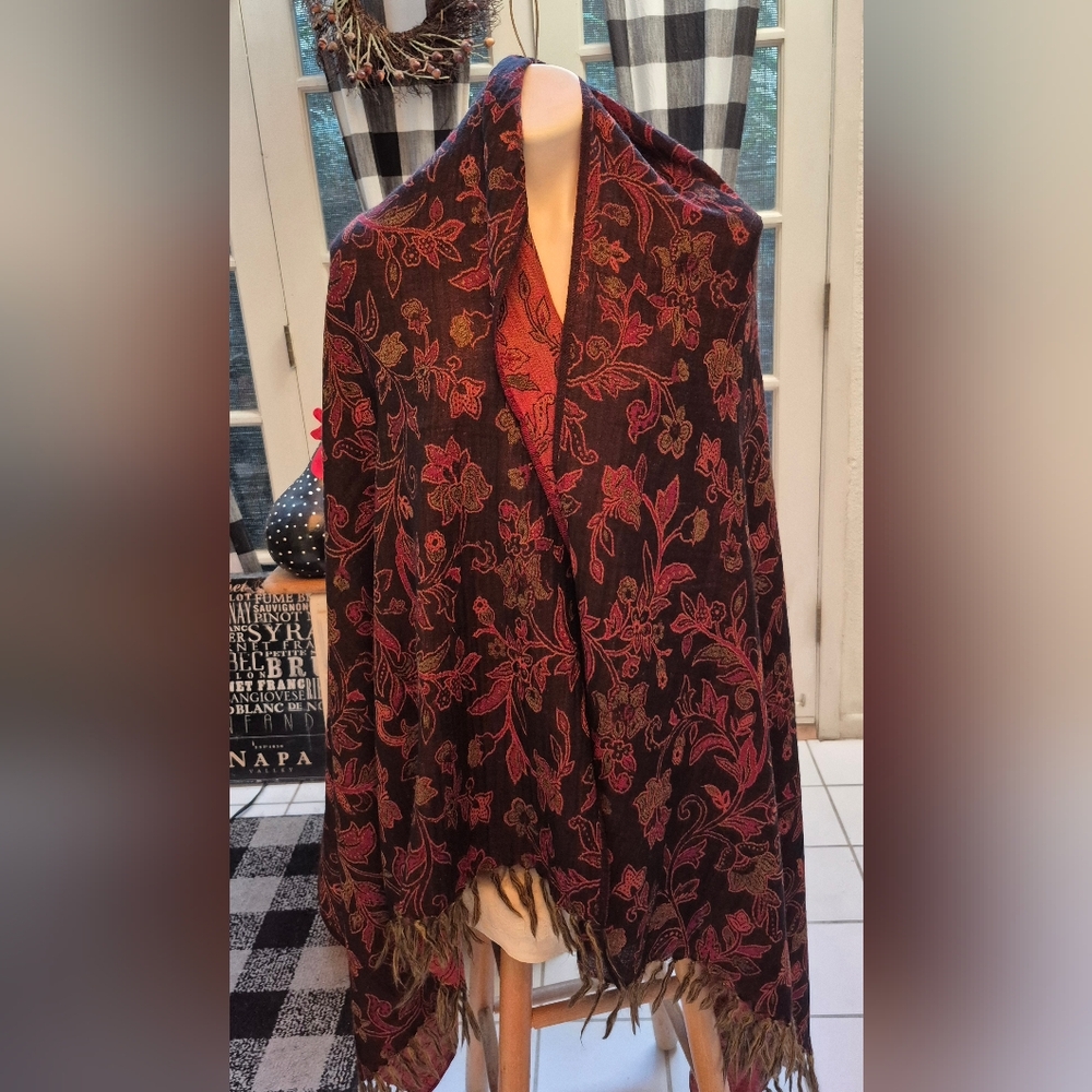 Elegant Winter Shawl OS